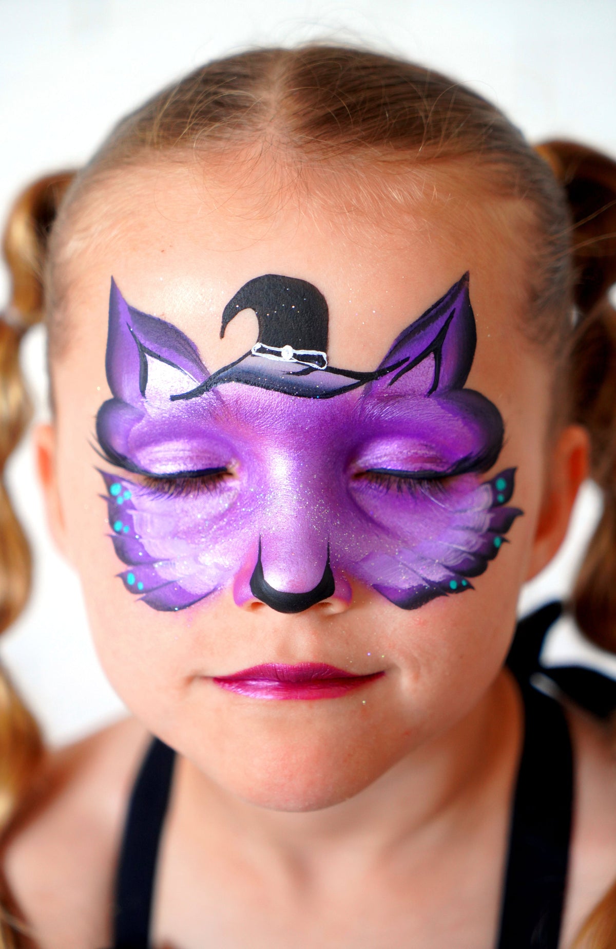 Halloween Cat Face Paint Tutorial: Step by Step Photo Guide